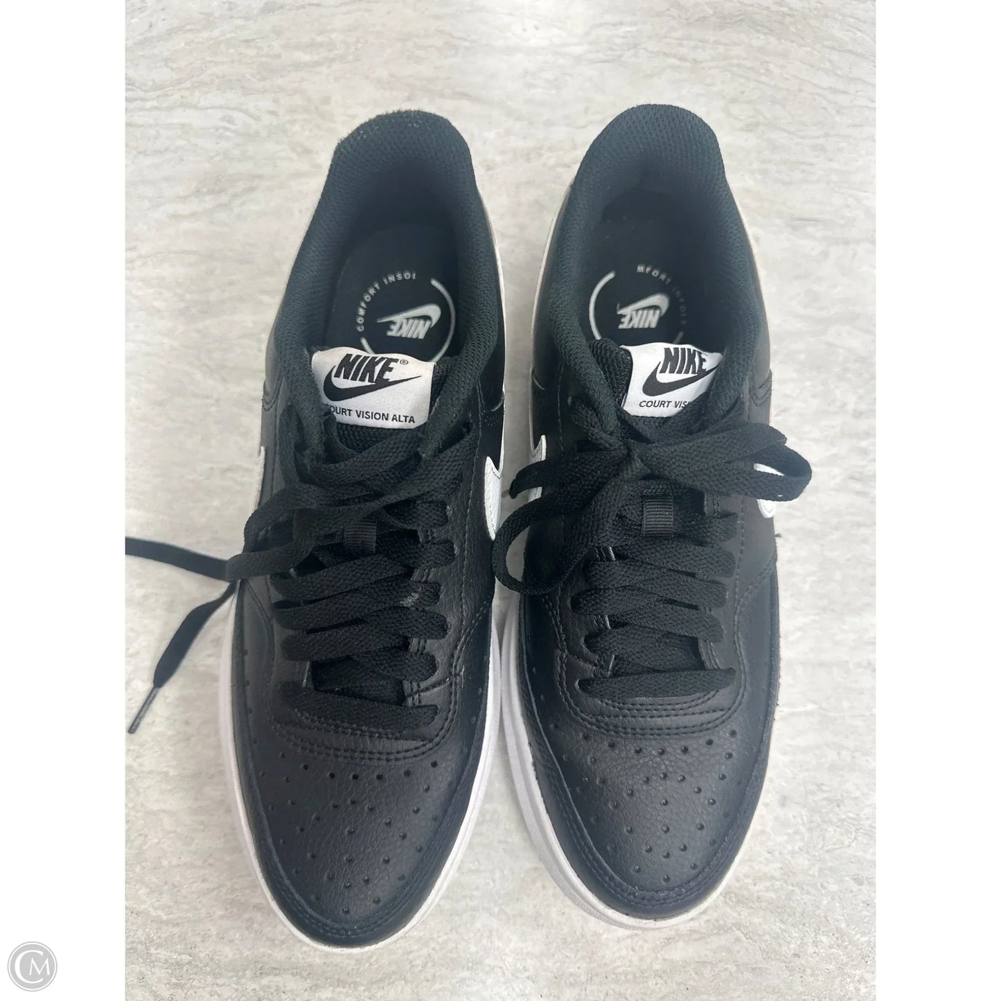 Shoes Sneakers By Nike In Black & White, Size: 9