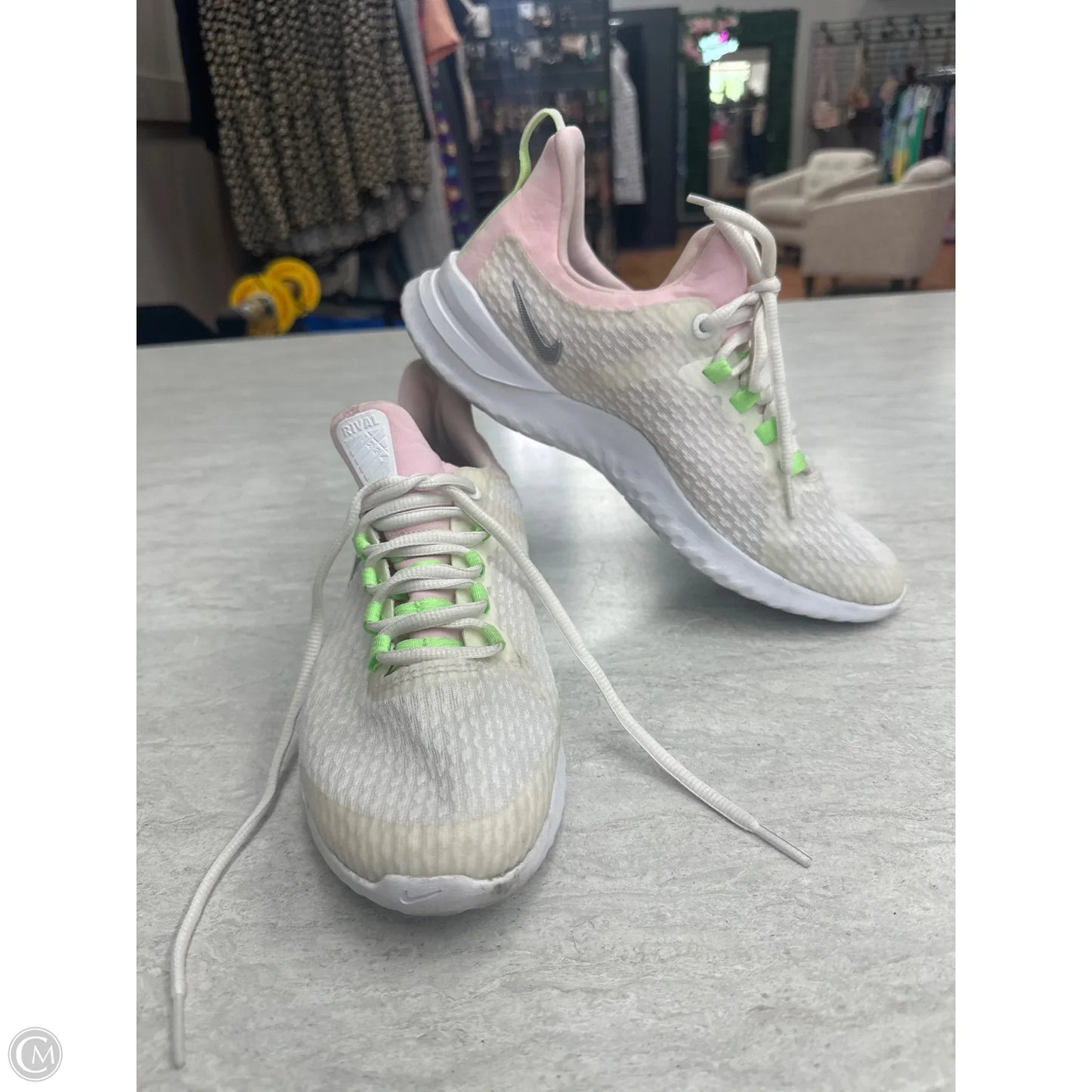 Shoes Athletic By Nike In Cream & Pink, Size: 8.5