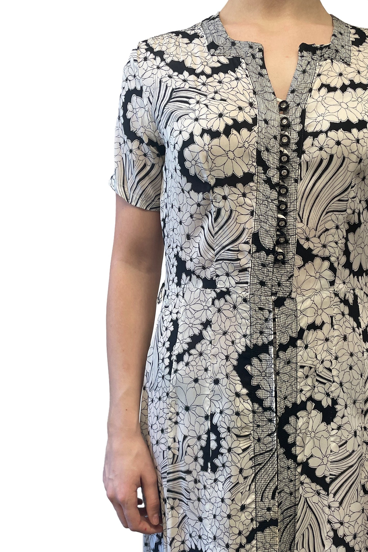 Vintage Black and White Short Sleeve Floral Dress