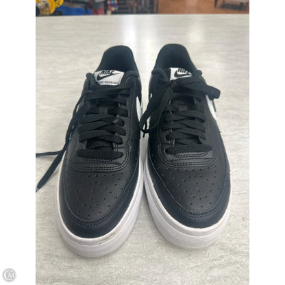 Shoes Sneakers By Nike In Black & White, Size: 9
