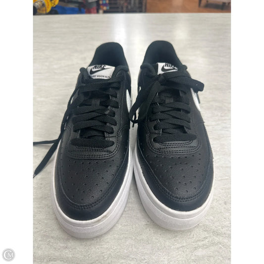 Shoes Sneakers By Nike In Black & White, Size: 9