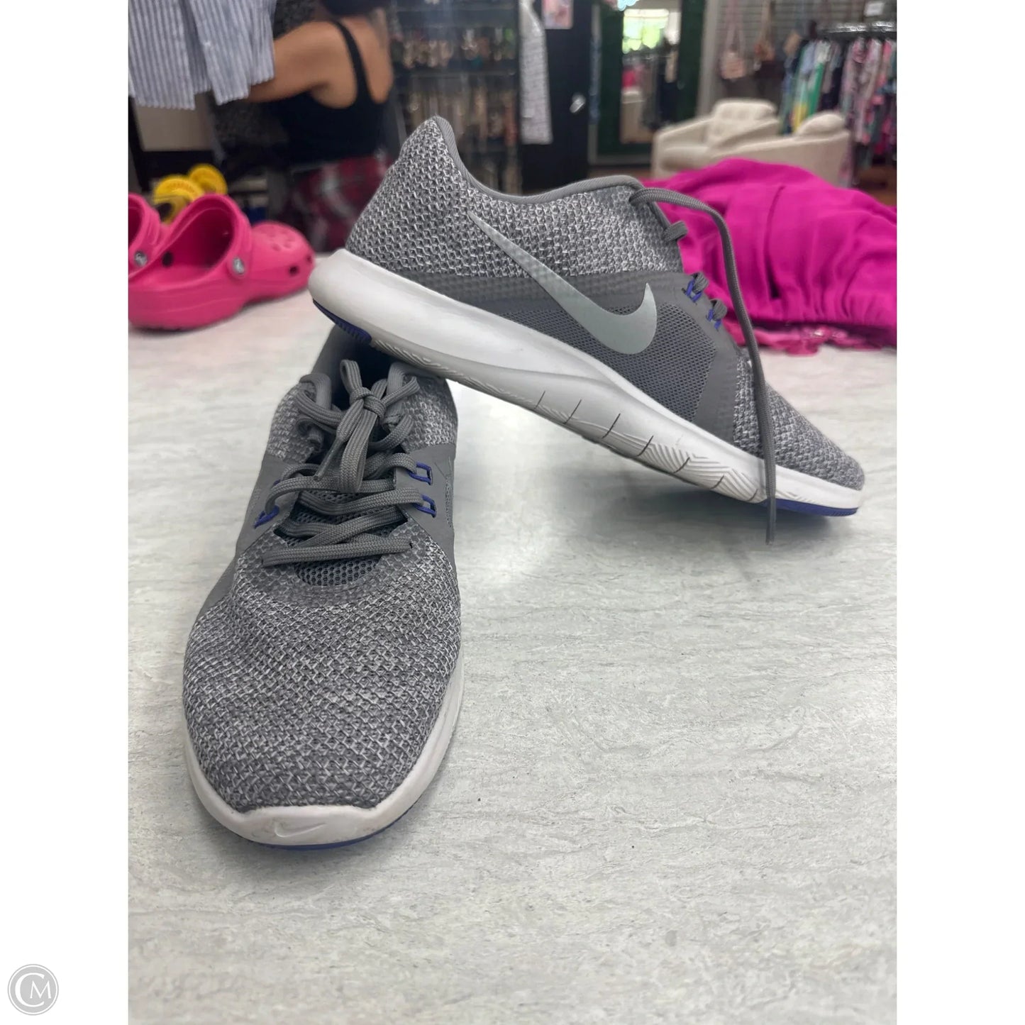 Shoes Athletic By Nike In Grey, Size: 8.5