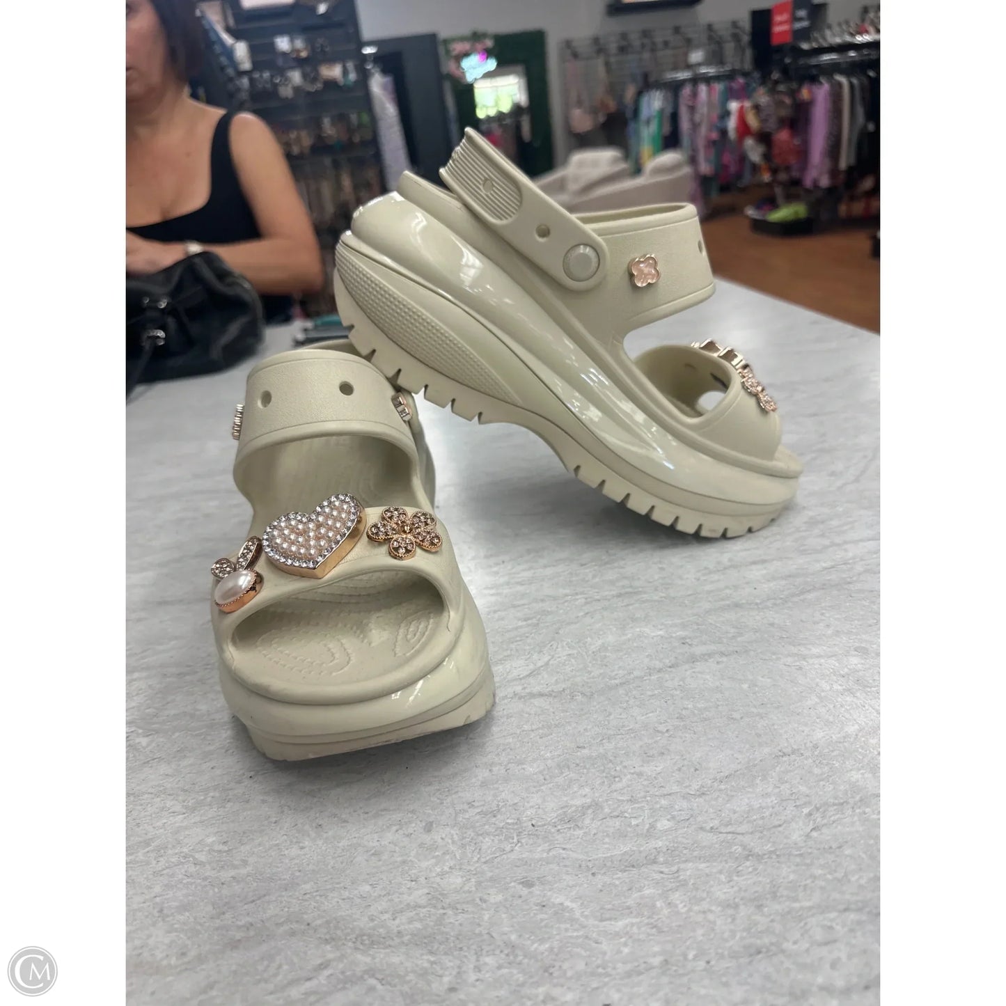 Sandals Flats By Crocs In Tan, Size: 7