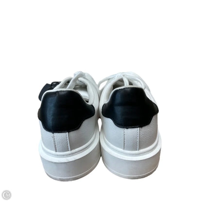 Shoes Sneakers By Steve Madden In White, Size: 7.5